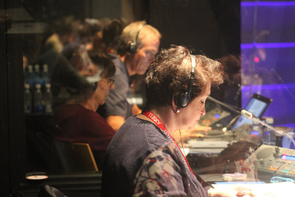 Simultaneous-Interpretation-Live